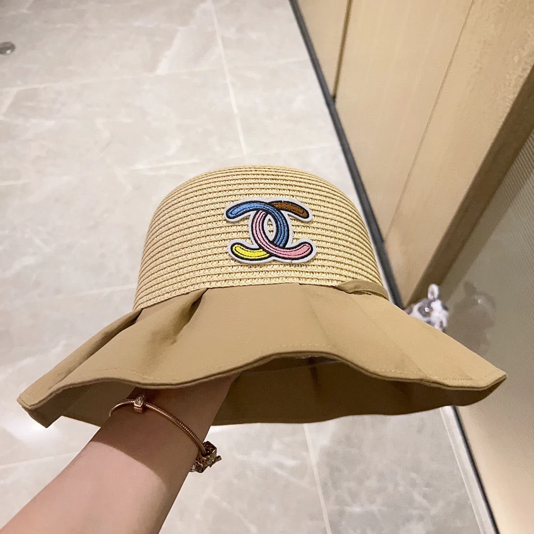 Chanel - Рыбацкая шляпа в курортном стиле
