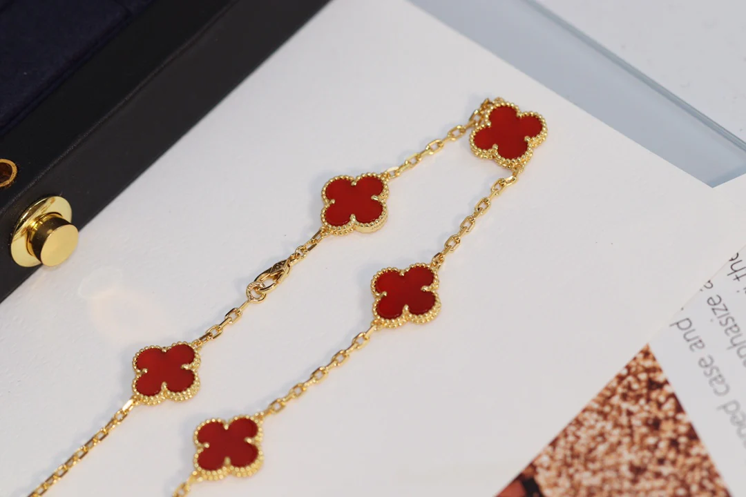 Van Vuitton - Колье 103