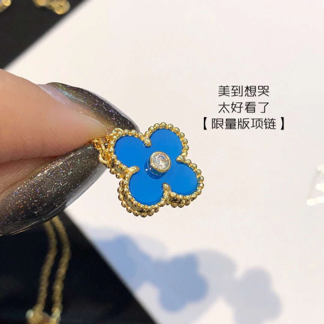 Van Vuitton - Колье 122