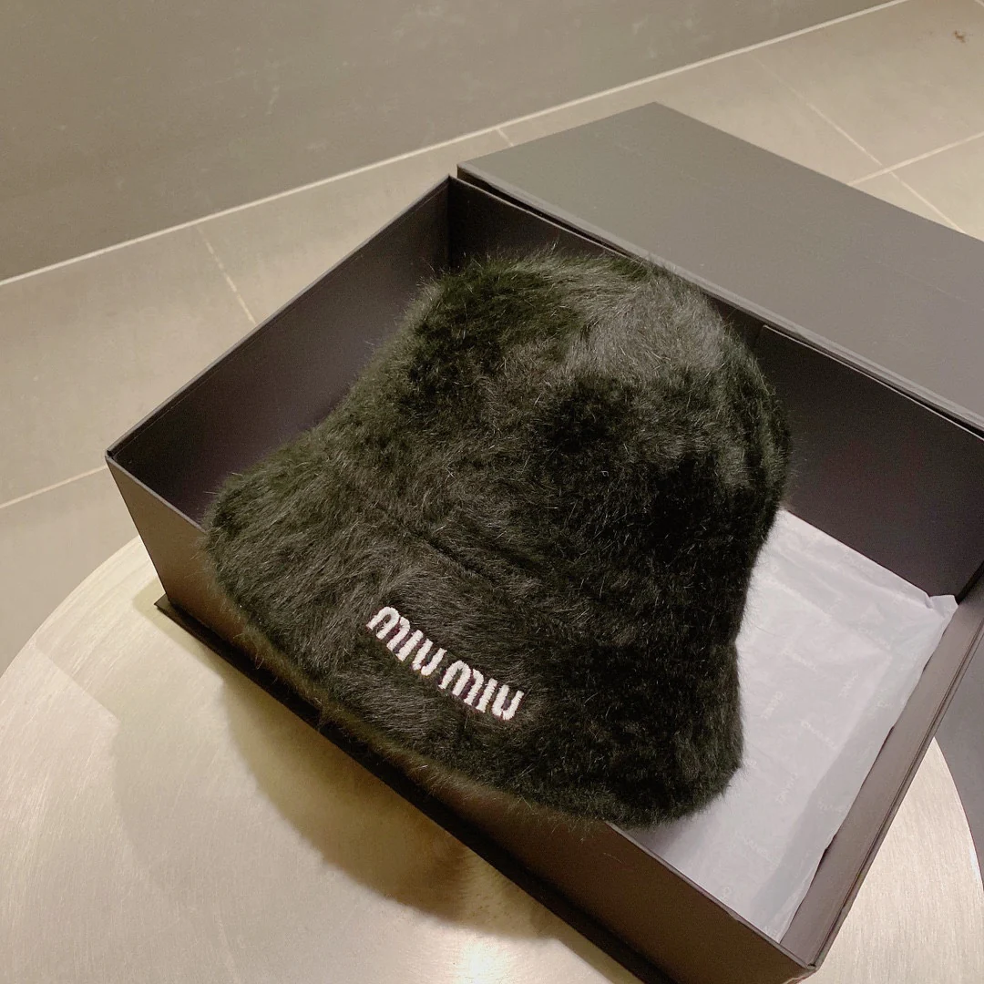 Miu Miu - Рыбацкая шляпа из кроличьего меха - Черная - 1