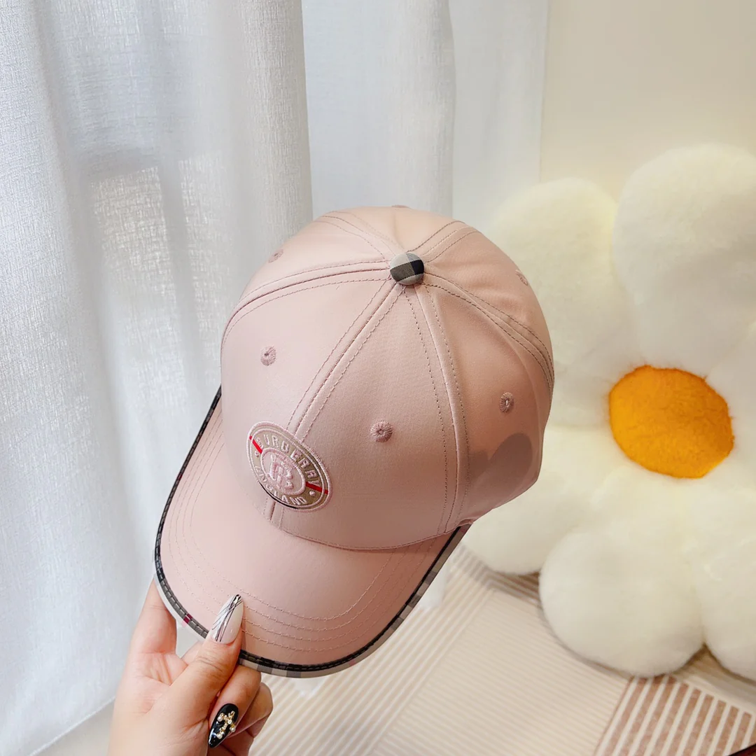 Новинка сезона весна/лето 2023 от Burberry - Худи