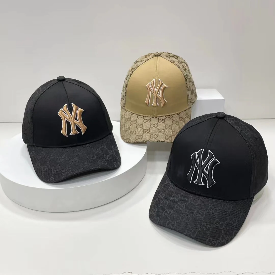Бейсболка, созданная в сотрудничестве с Gucci.