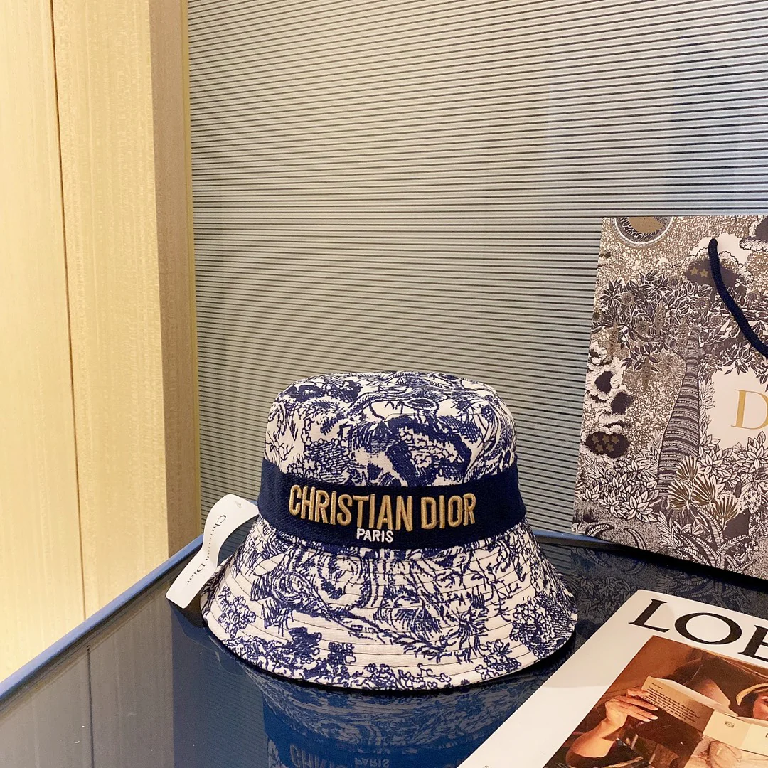 Вышитая рыбацкая шляпа Dior в стиле 