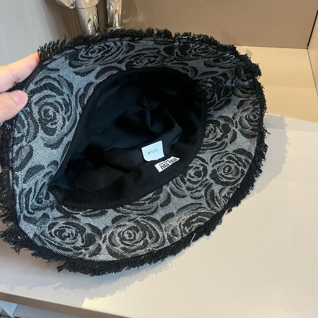 Панама Miu Miu Rose в ковбойском стиле - черная