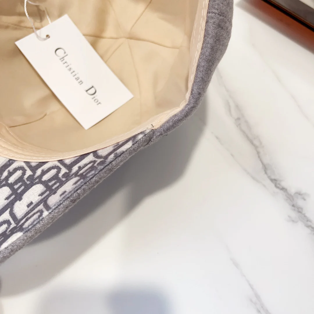 Balenciaga - Рваная бейсболка - Черная