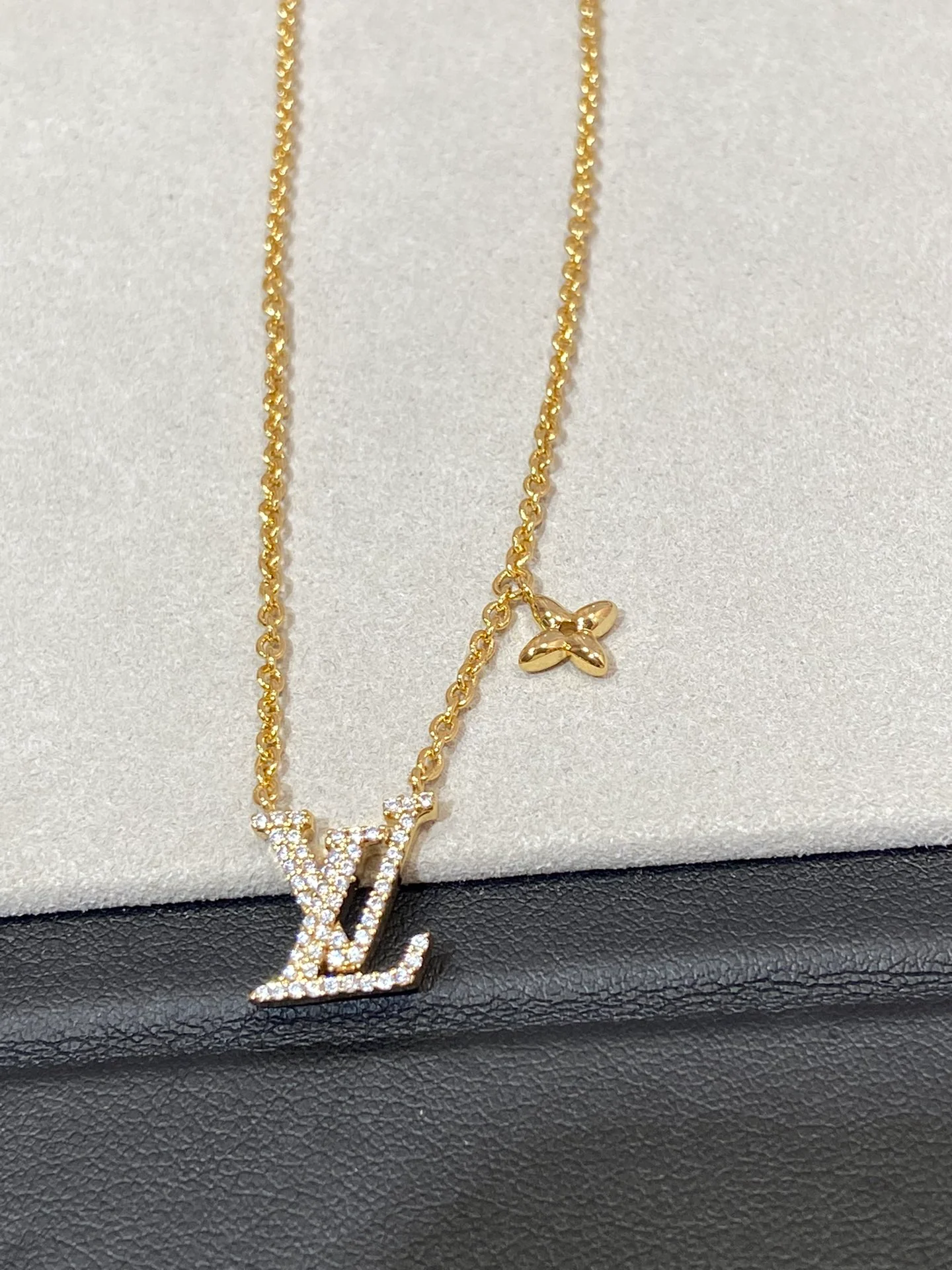 LV - Серьги 038