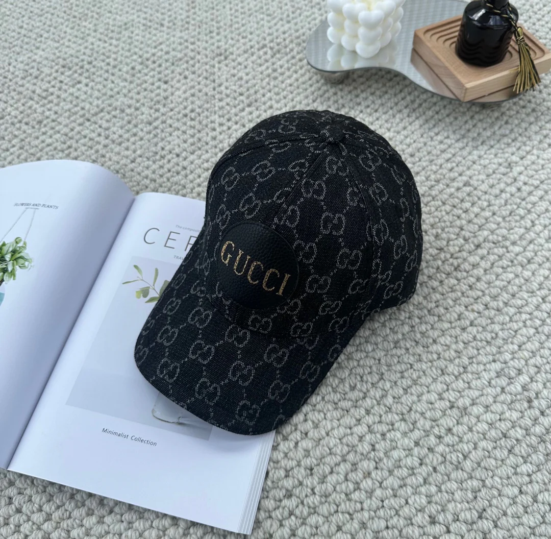 Бейсболка Gucci Весна/Лето 2023 - Черная