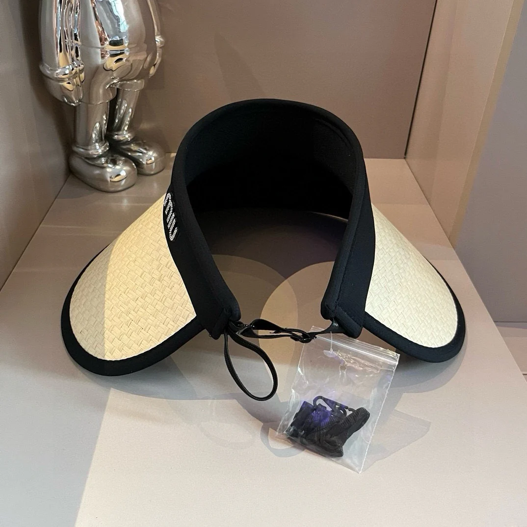 Miu Miu - Плетеная солнцезащитная шляпа - Черная