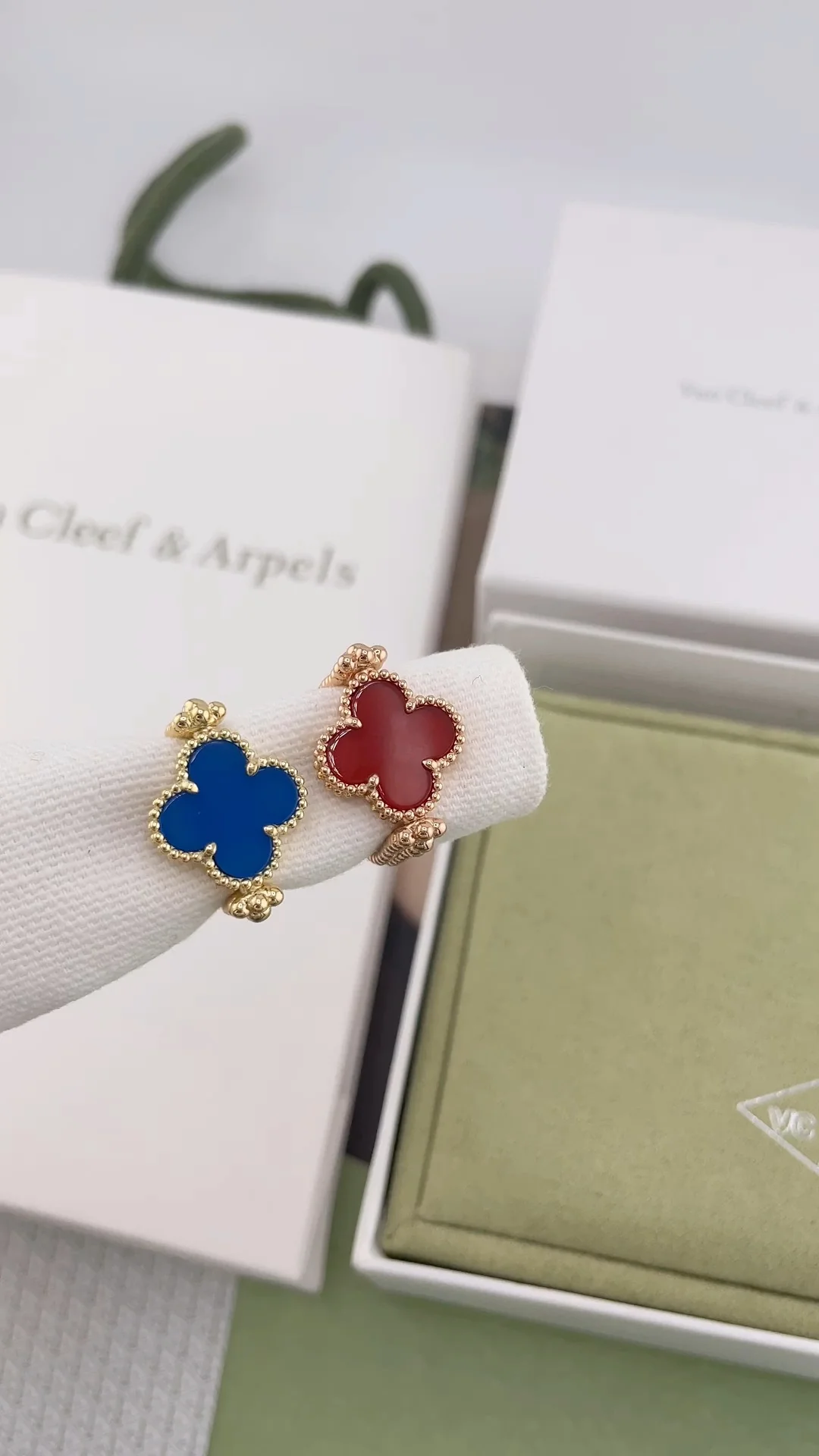 Ван Век - Кольцо 047