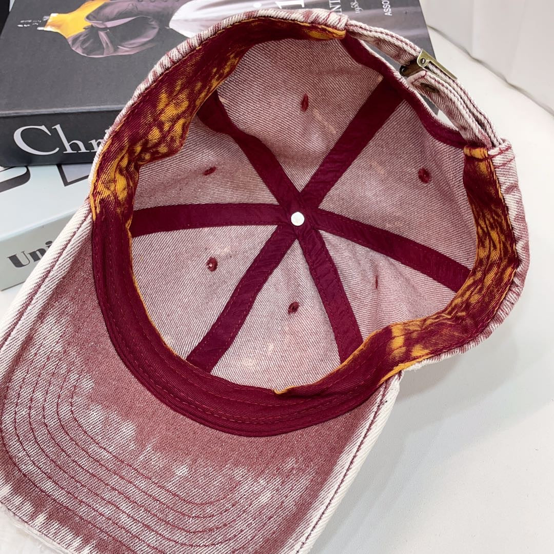 Chanel - Бейсболка в винтажном стиле с эффектом потертости