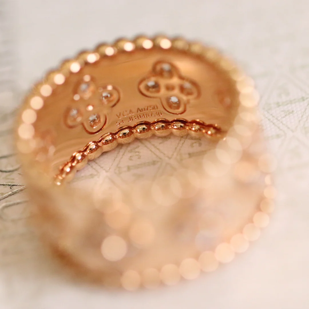 Ван Век - Кольцо 059