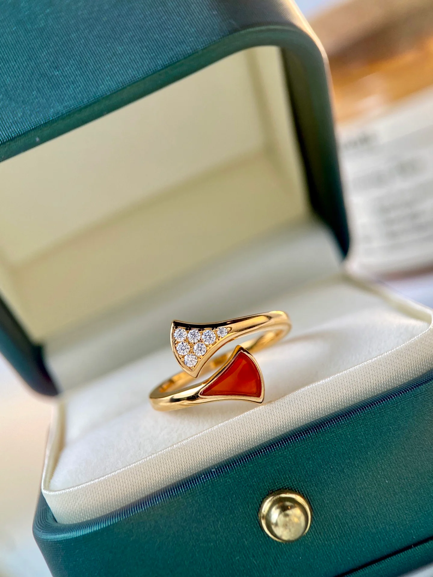 Кольцо Bvlgari 002