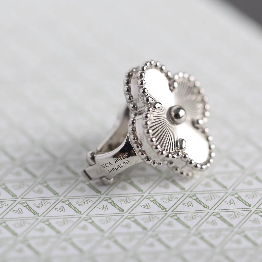 Van Vek - Серьги - Клипсовые серьги - 001