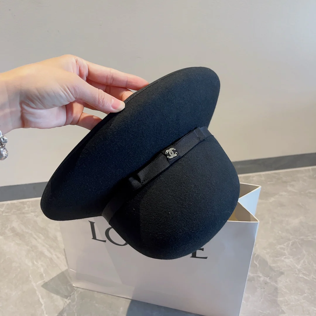 Chanel - Маленькая шерстяная панама Double C SU6