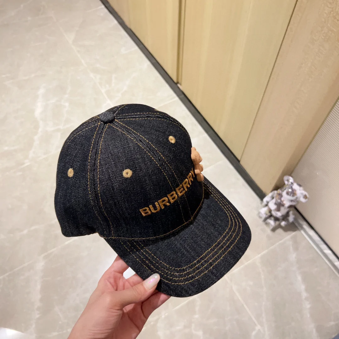 Новая бейсболка Burberry 2023 с вышитым медведем