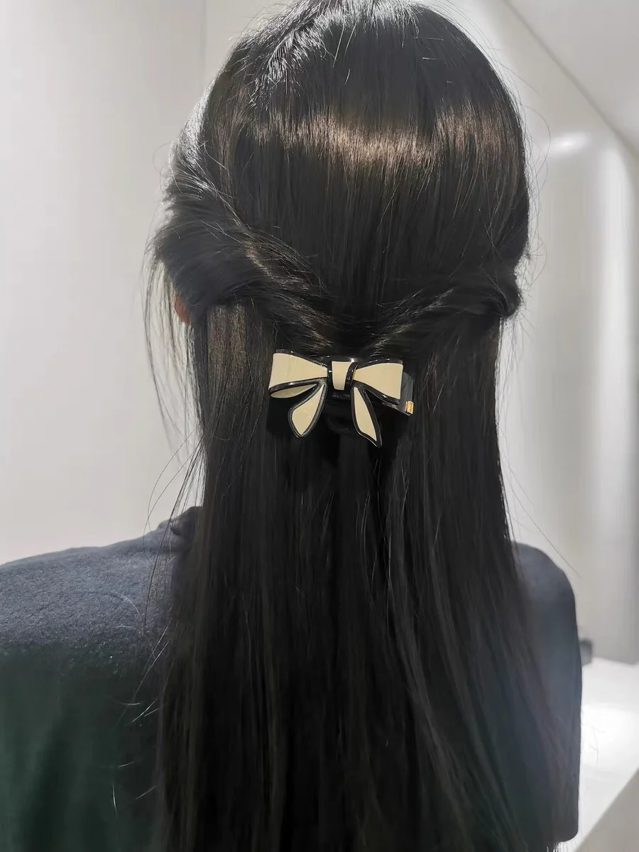 Заколка для волос Chanel 010