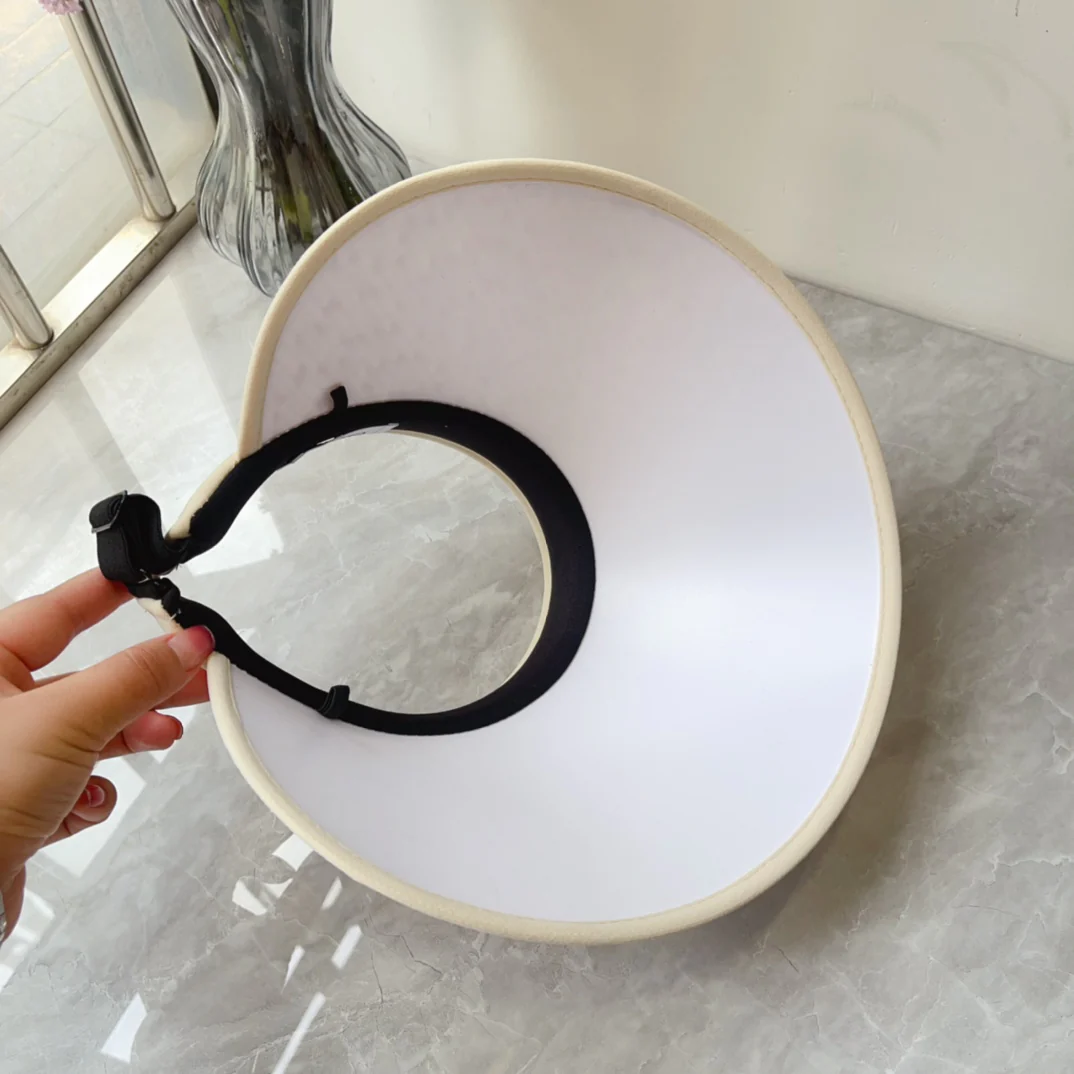 Новинка лета 2024 от Chanel - Солнцезащитная шляпа с пайетками - Белая