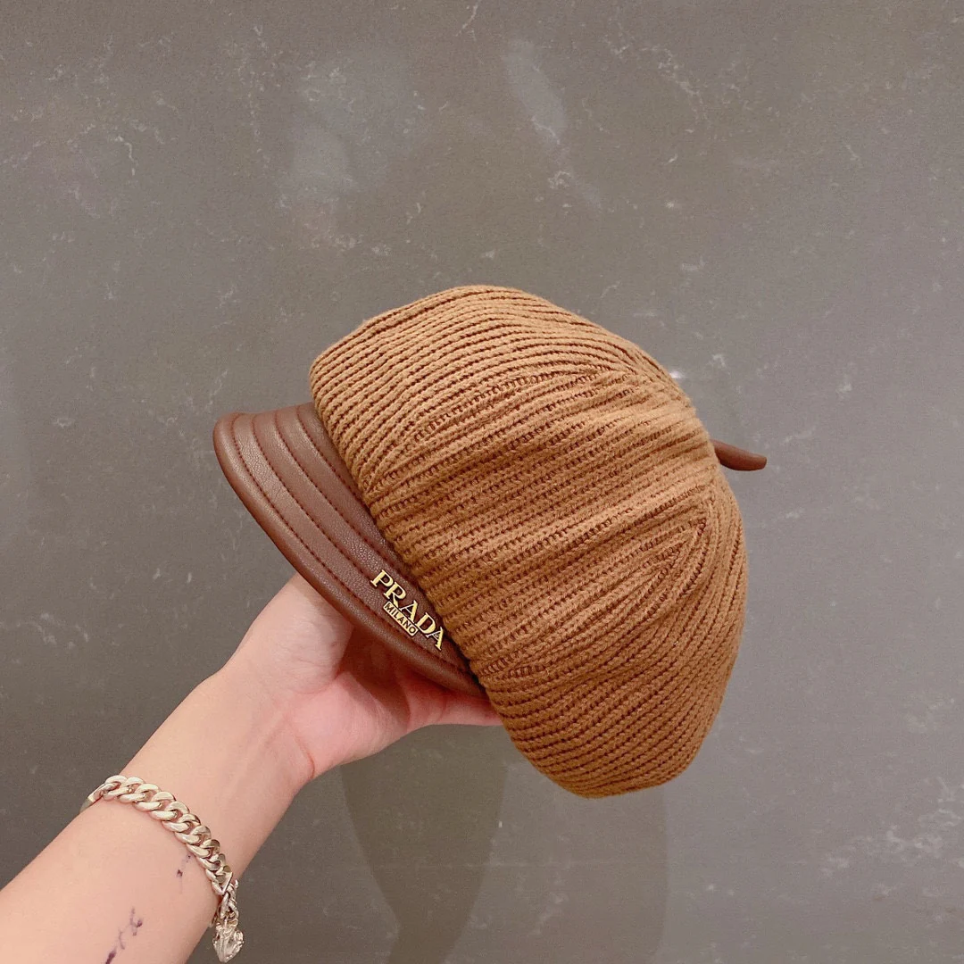 Prada - Вязаная бейсболка - Коричневая