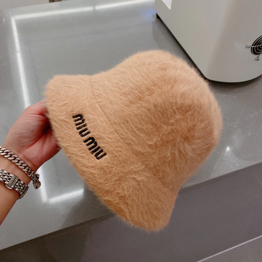 Miu Miu - Рыбацкая шляпа из кроличьего меха - Абрикосовый цвет