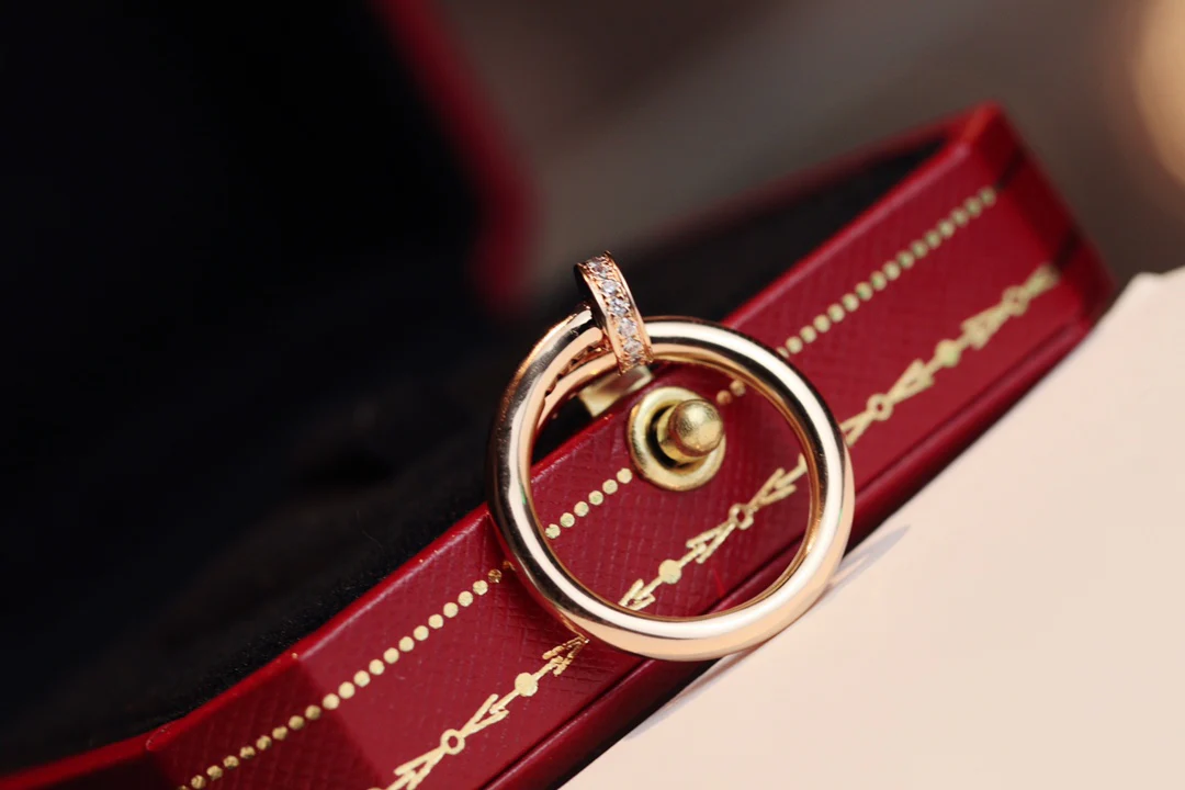 Кольцо Cartier 009