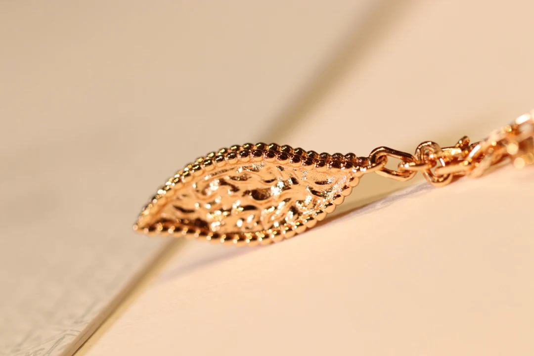 Подробная информация о браслете VCA