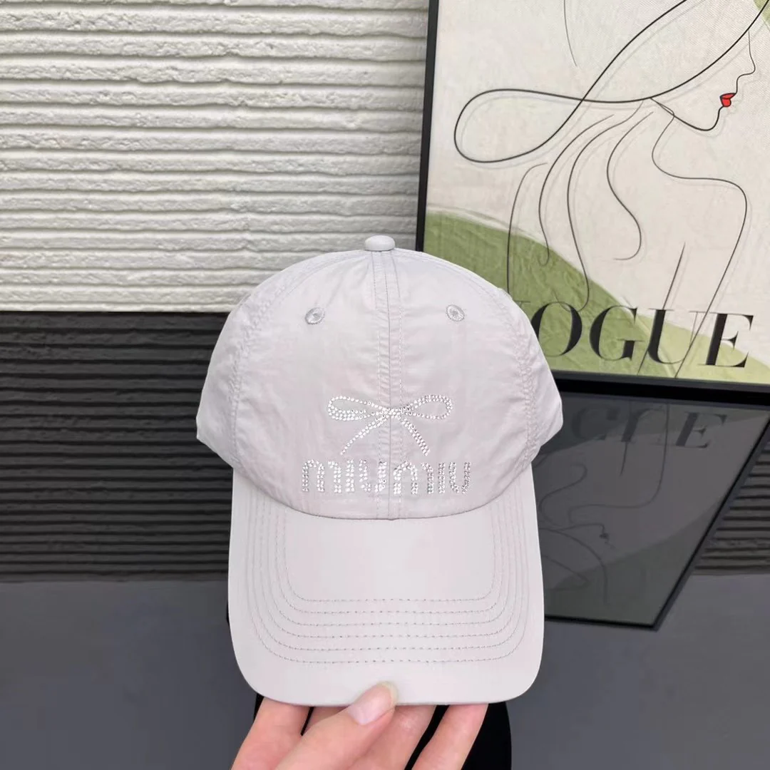 Новая бейсболка Miu Miu из чистого хлопка весна/лето.