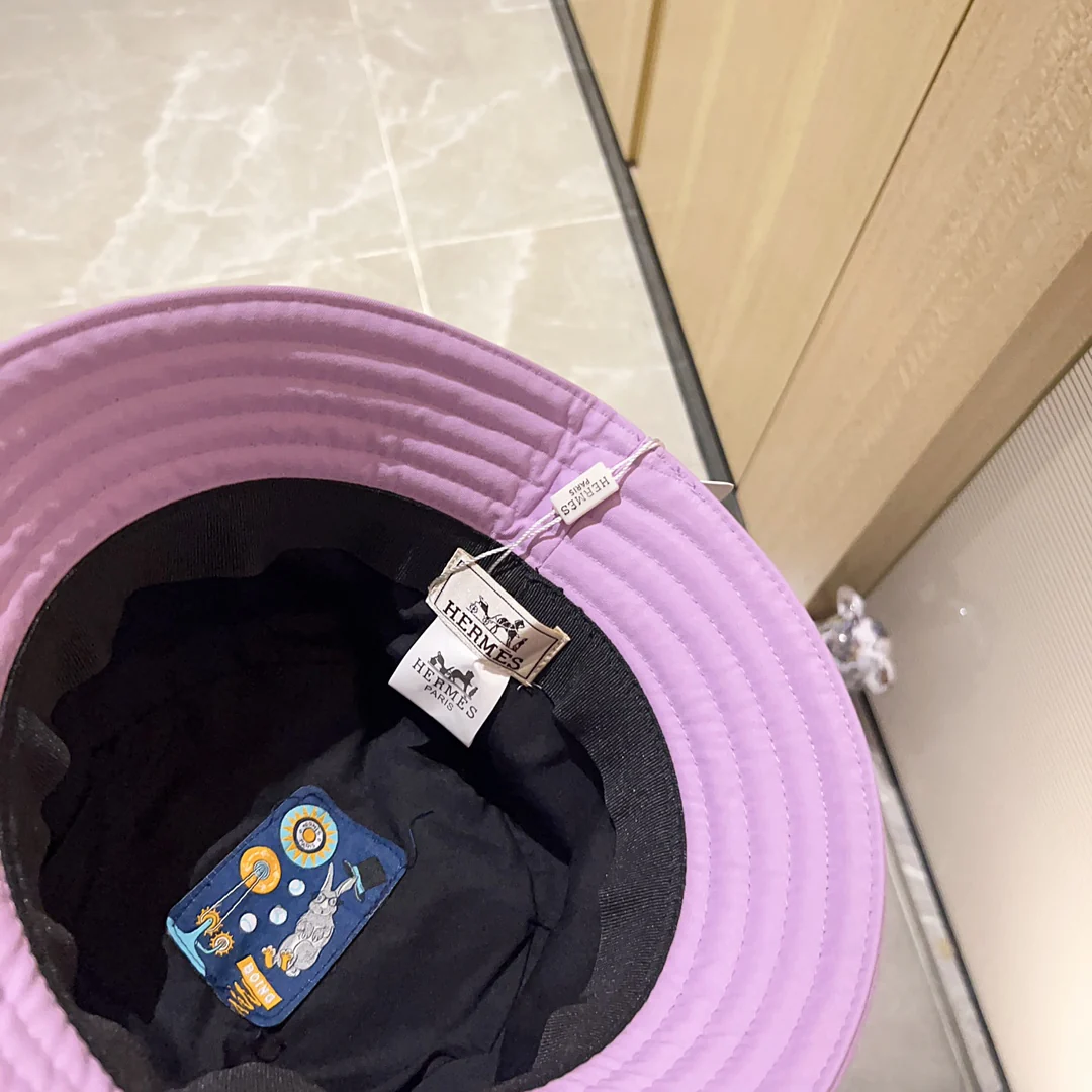 Новинка сезона весна/лето 2023 от Hermes - Панама - Фиолетовая