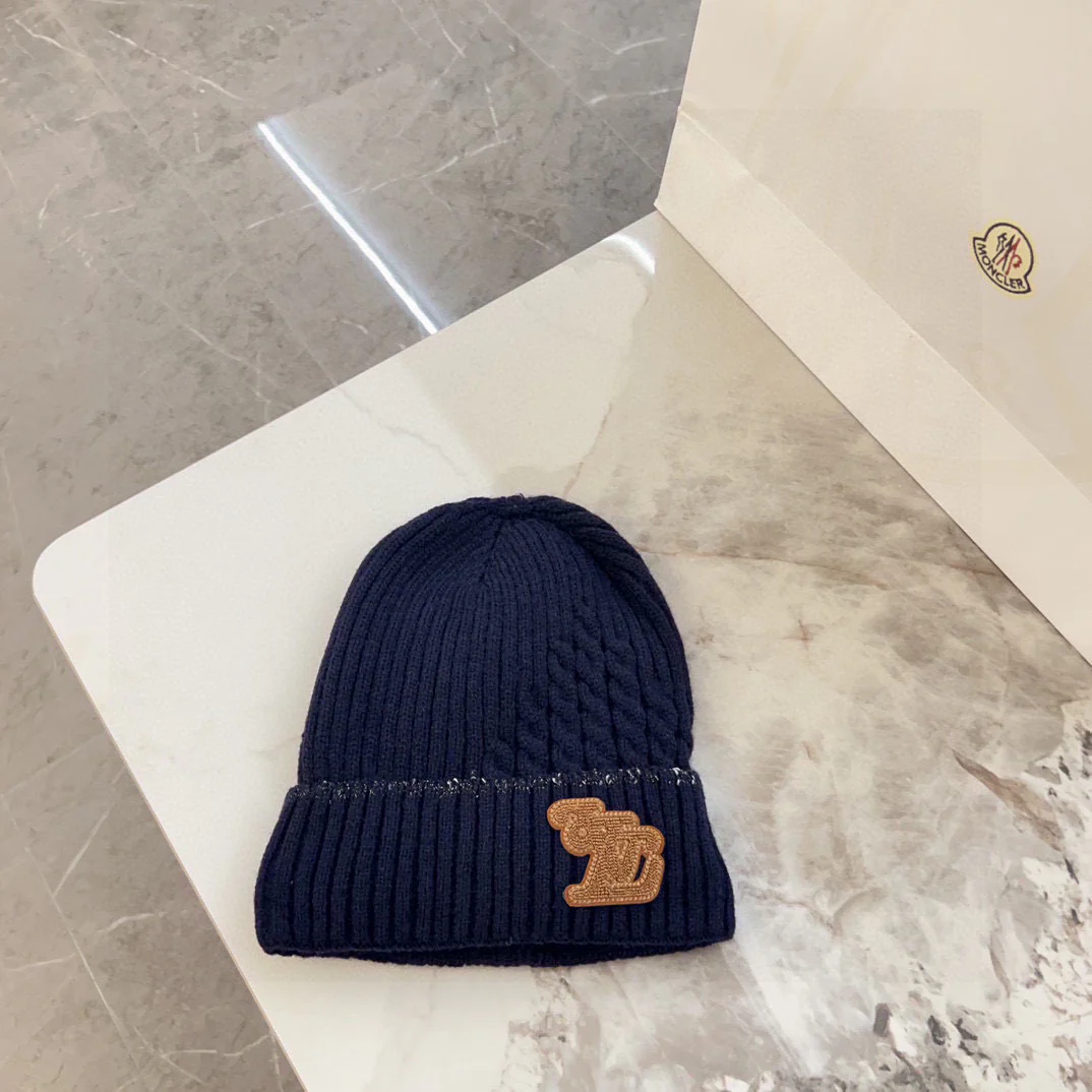 LV - Вязаная шапка с кожаной этикеткой - Черная