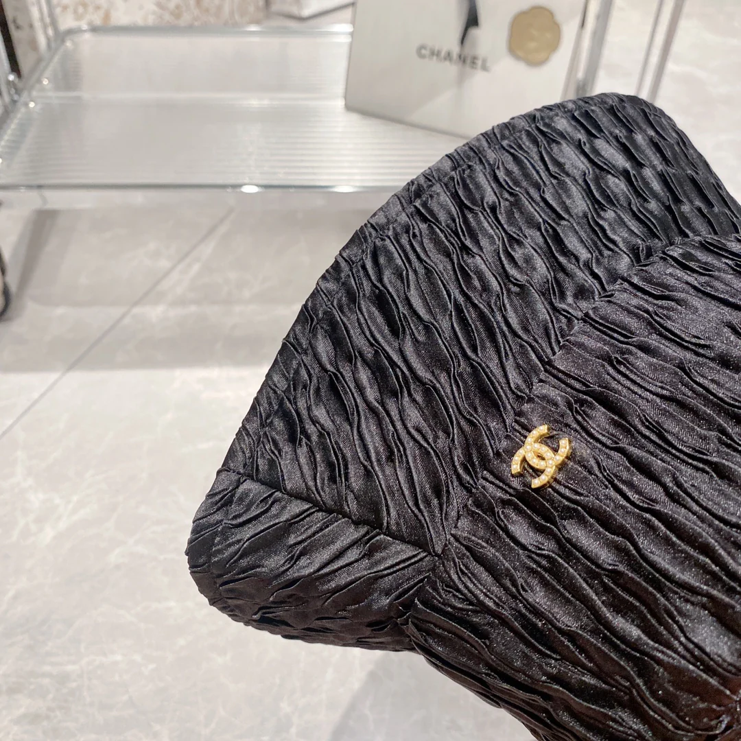 Новинка сезона весна/лето 2023 от Chanel - Рыбацкая шляпа - Черная