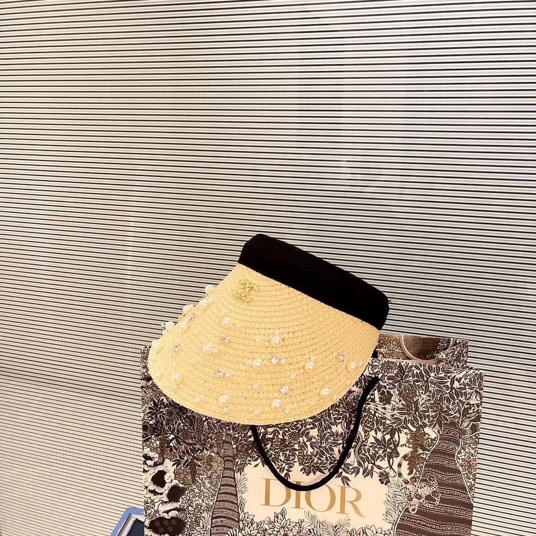 Солнцезащитная шляпа Chanel Pearl с открытым верхом
