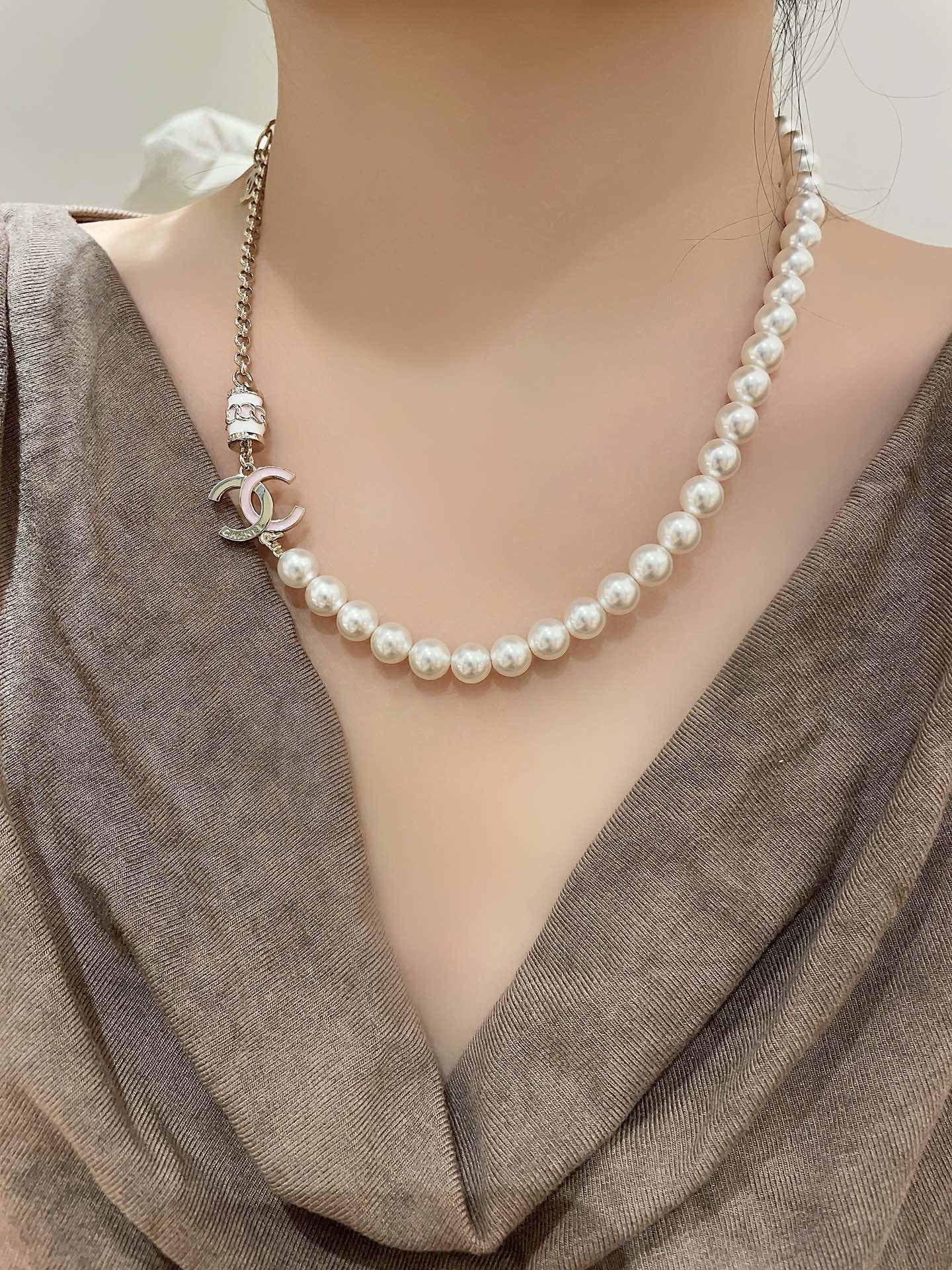 Колье Chanel 550