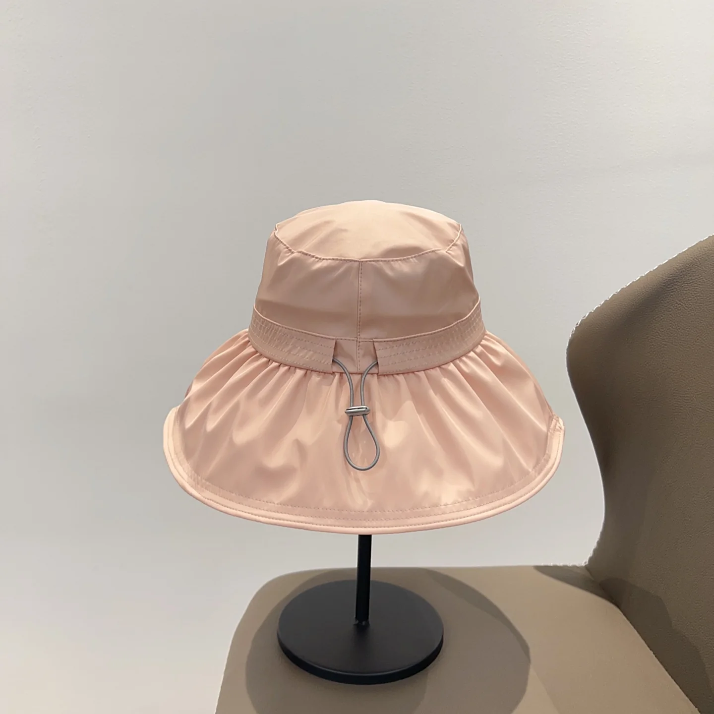 Солнцезащитная шляпа Miu Miu - розовая