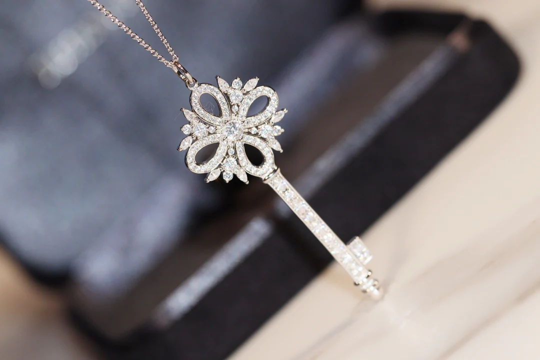 Колье Tiffany 080