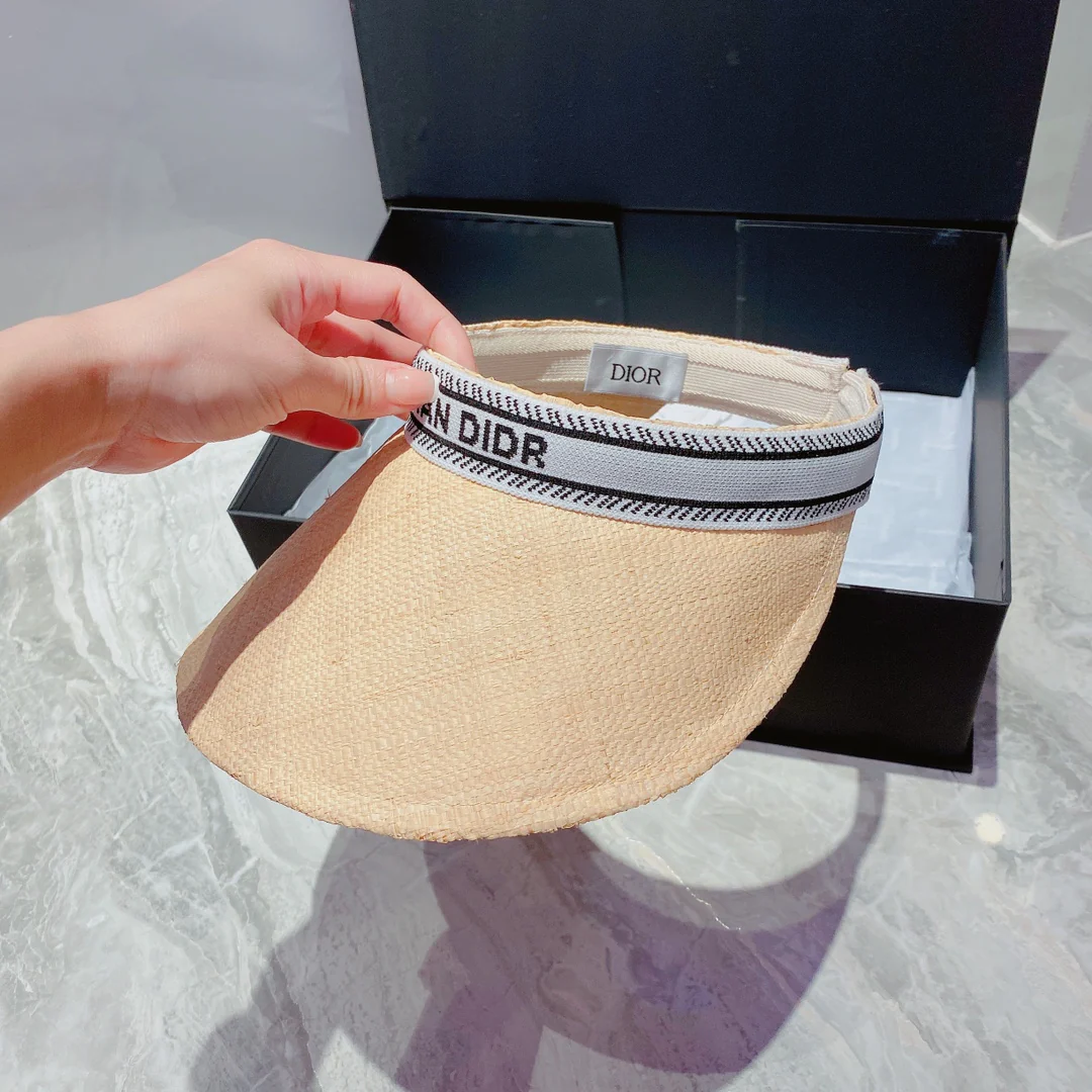 Соломенная шляпа Dior
