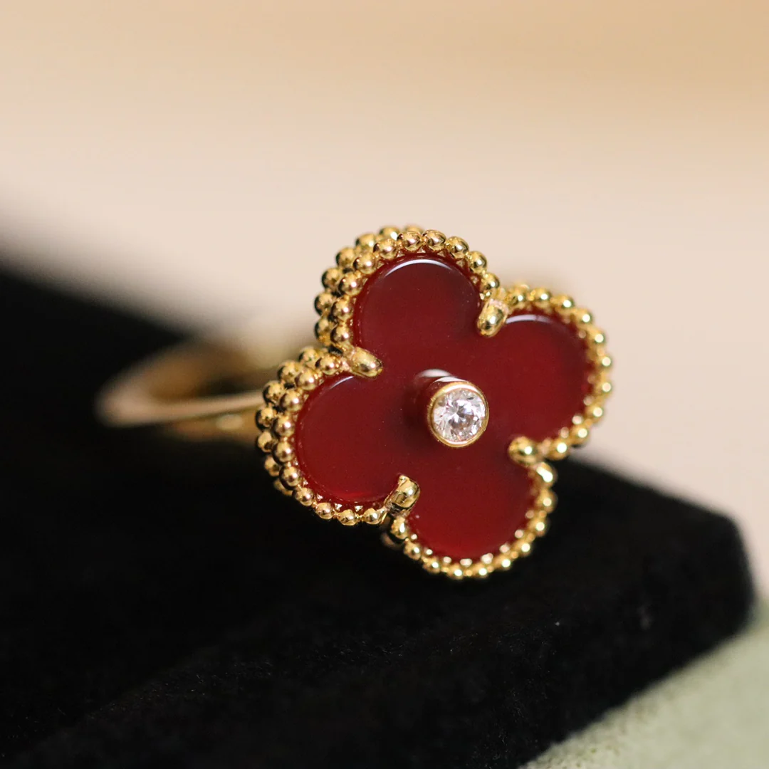 Ван Век - Кольцо 071