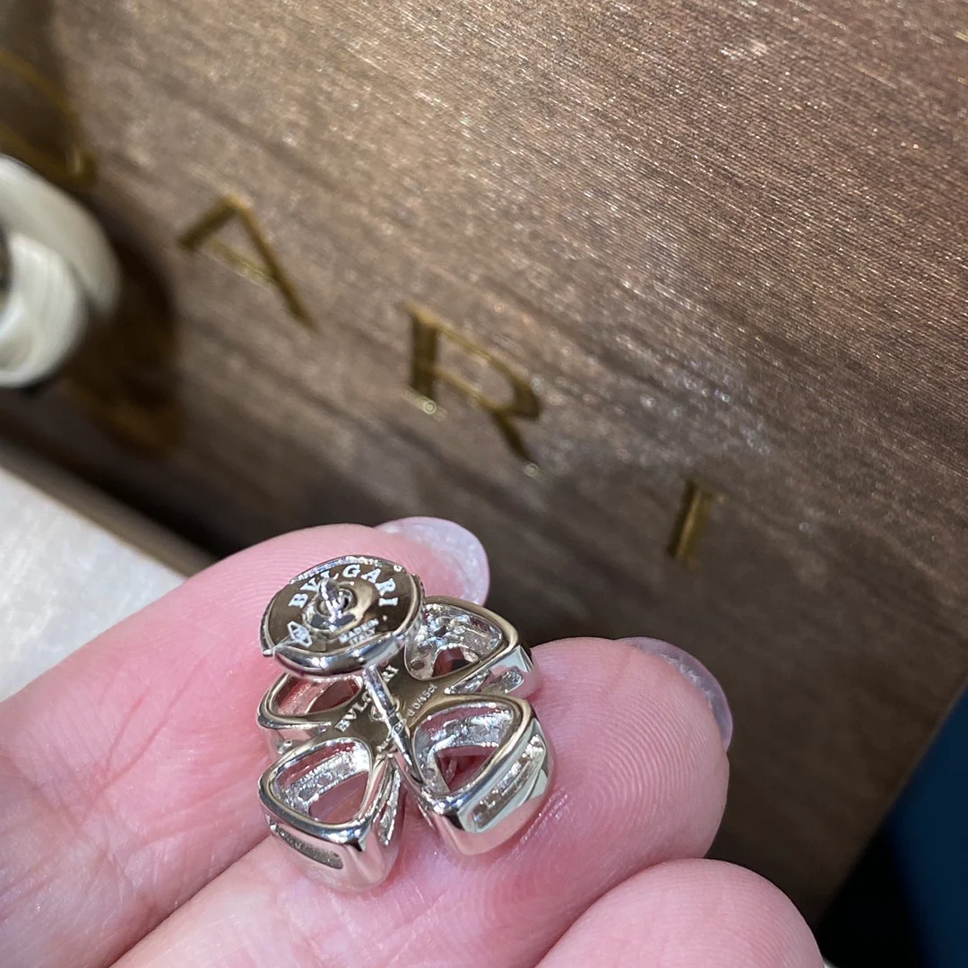 Серьги Bvlgari 040