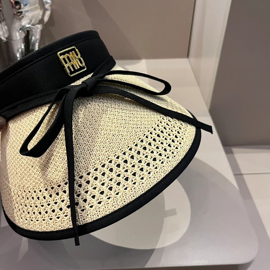 Miu Miu - Новая вязаная солнцезащитная шляпа на завязках - Белая