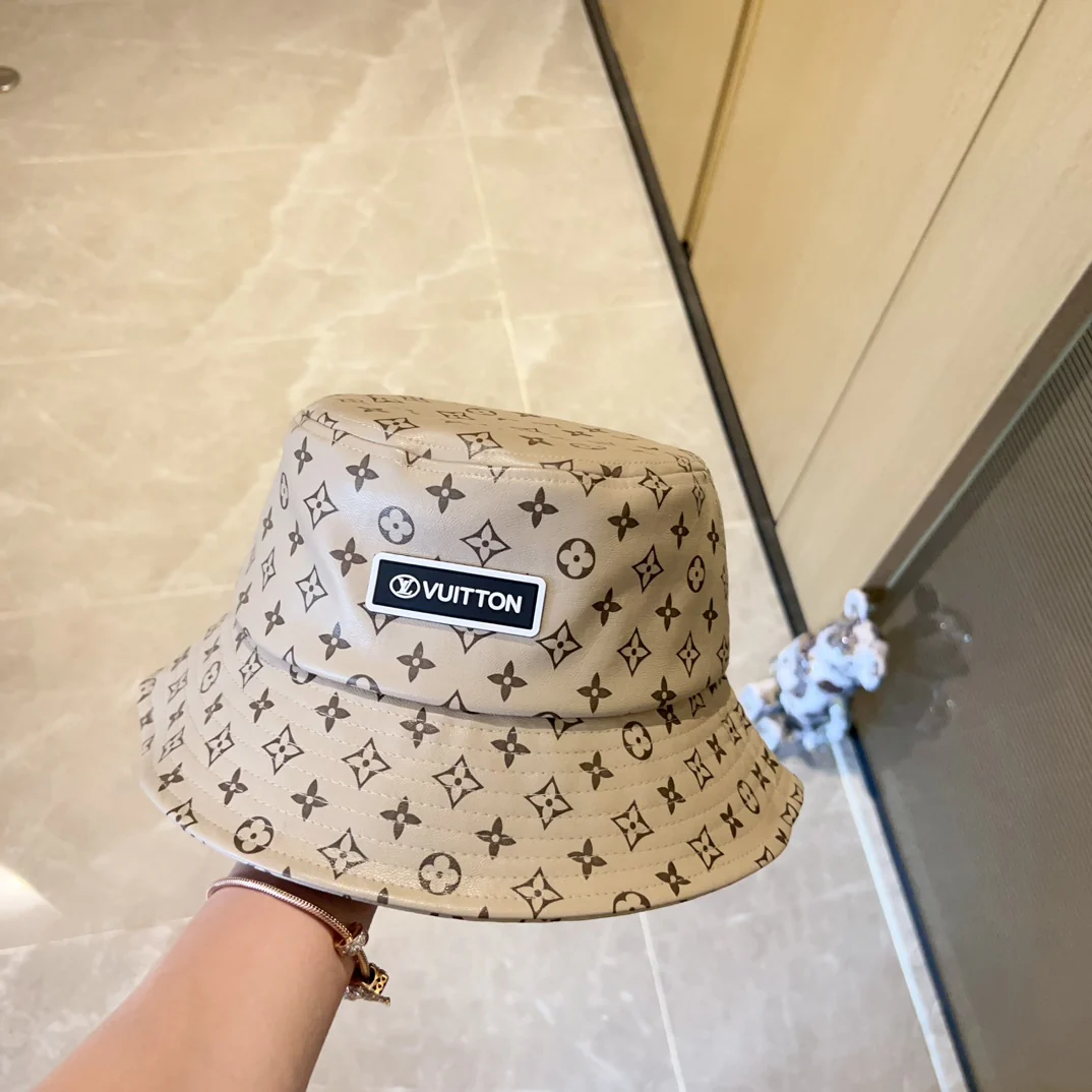 Новая кожаная панама LV с монограммой, 2023 год.