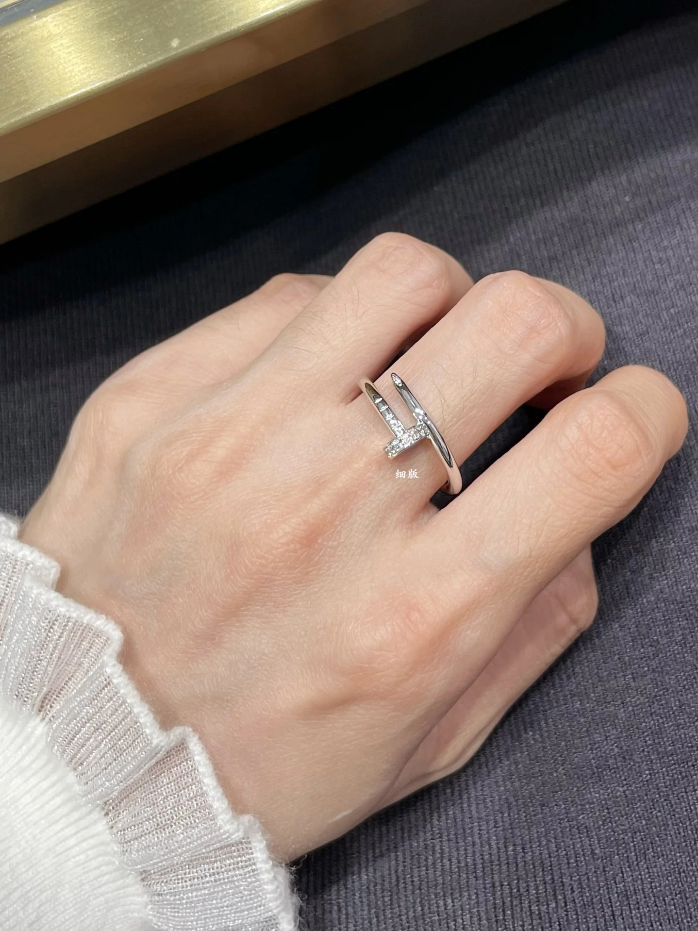 Кольцо Cartier 025