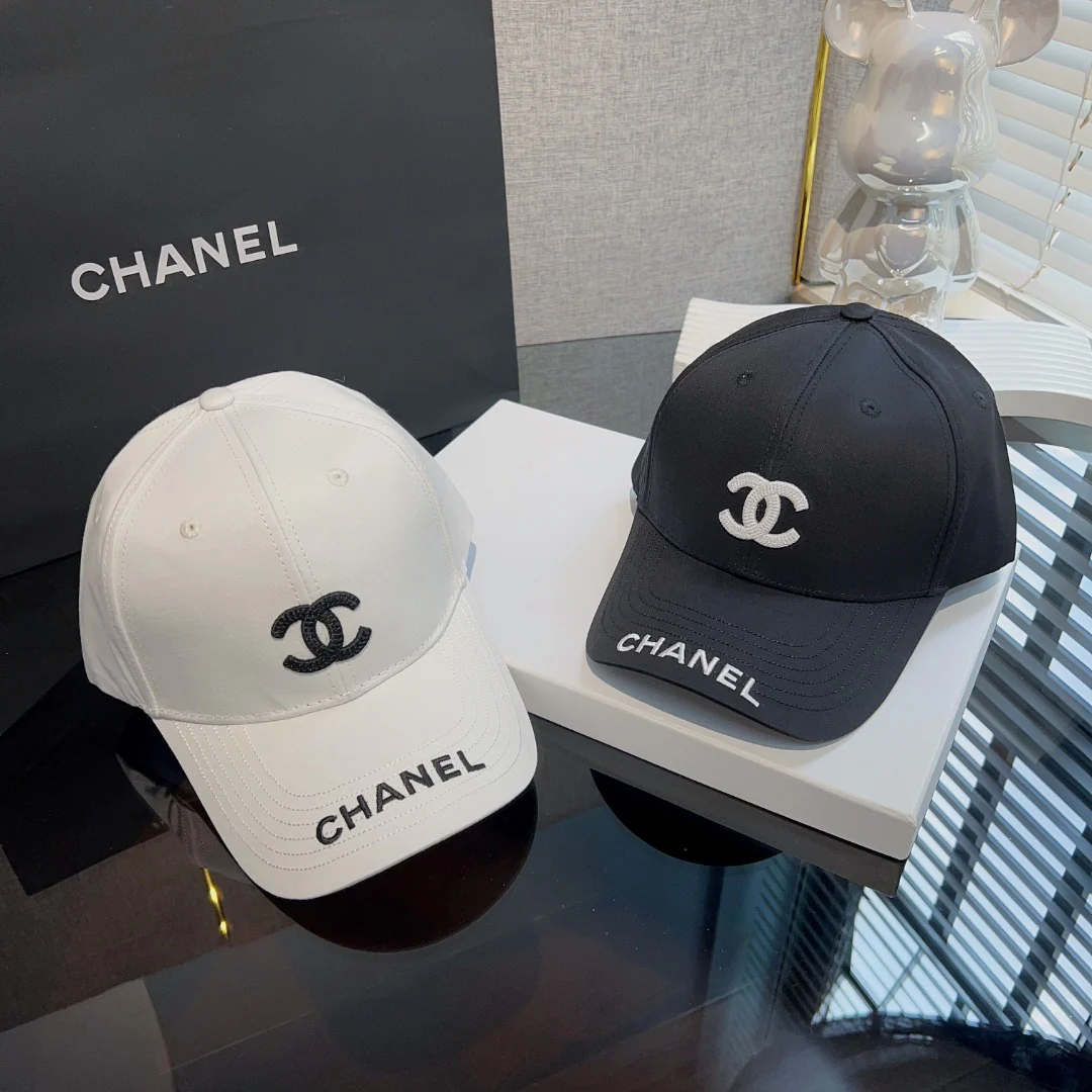 Классическая бейсболка Chanel - черная