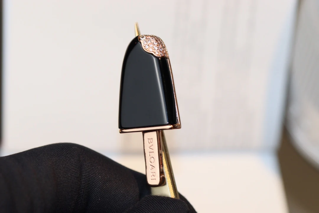 Брошь в виде мороженого Bvlgari