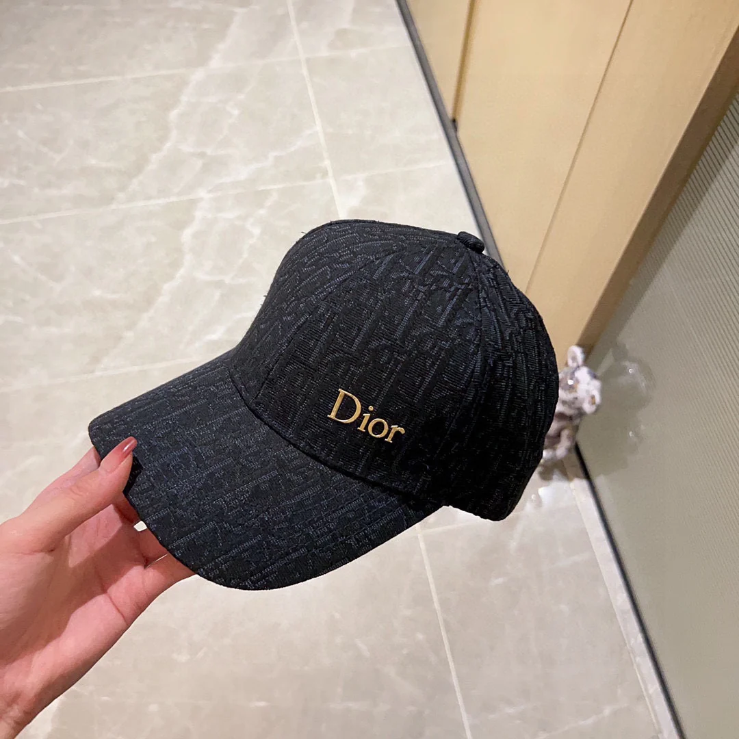Dior - Новая классическая бейсболка с вышитой монограммой - Черная