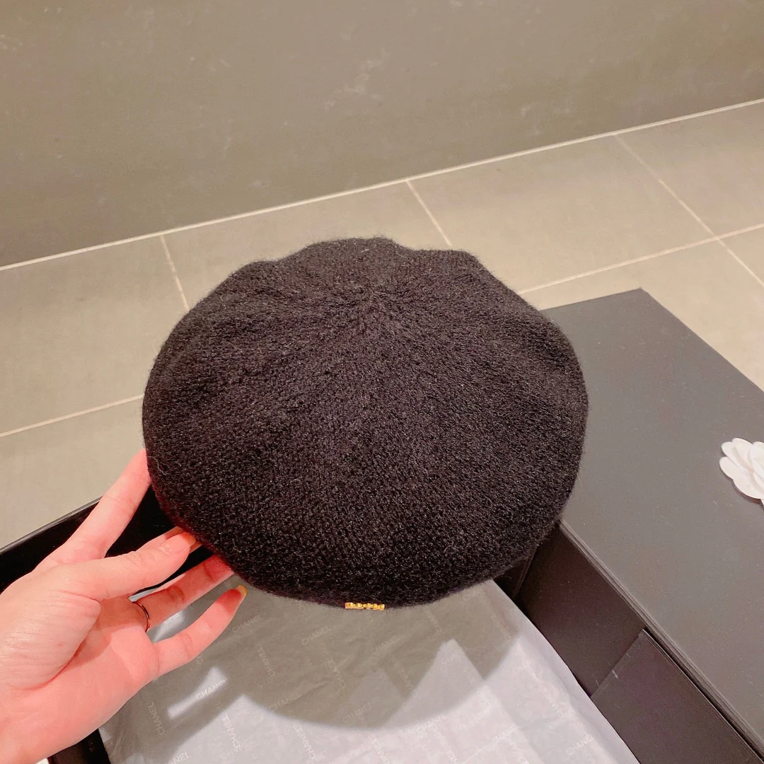 Miu Miu - Береты - Черные - 1