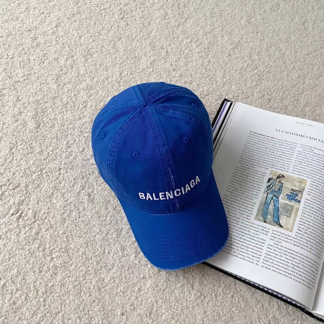 Бейсболка Balenciaga с вышивкой - ярко-синяя