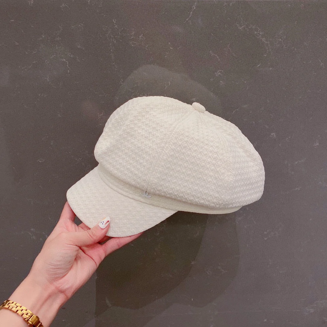 Chanel - Восьмиугольный берет - Белый