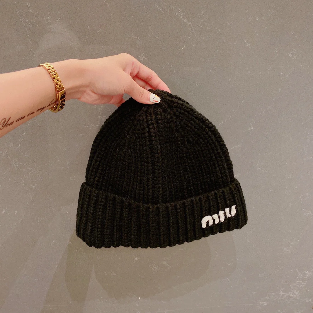 Miu Miu - Шапка-бини - Унисекс - Черная