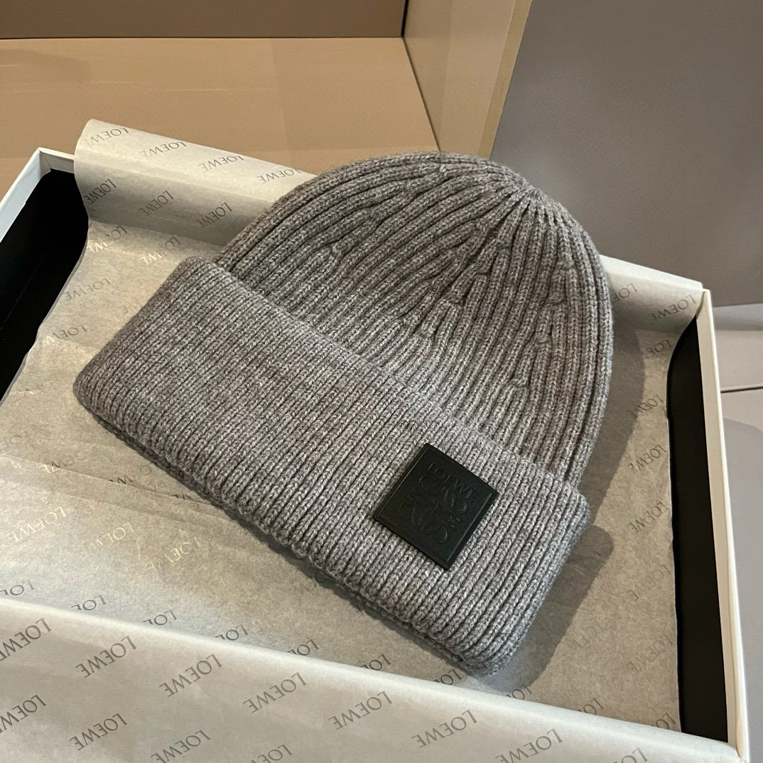 LOEWE - Новая вязаная шапка - Серая