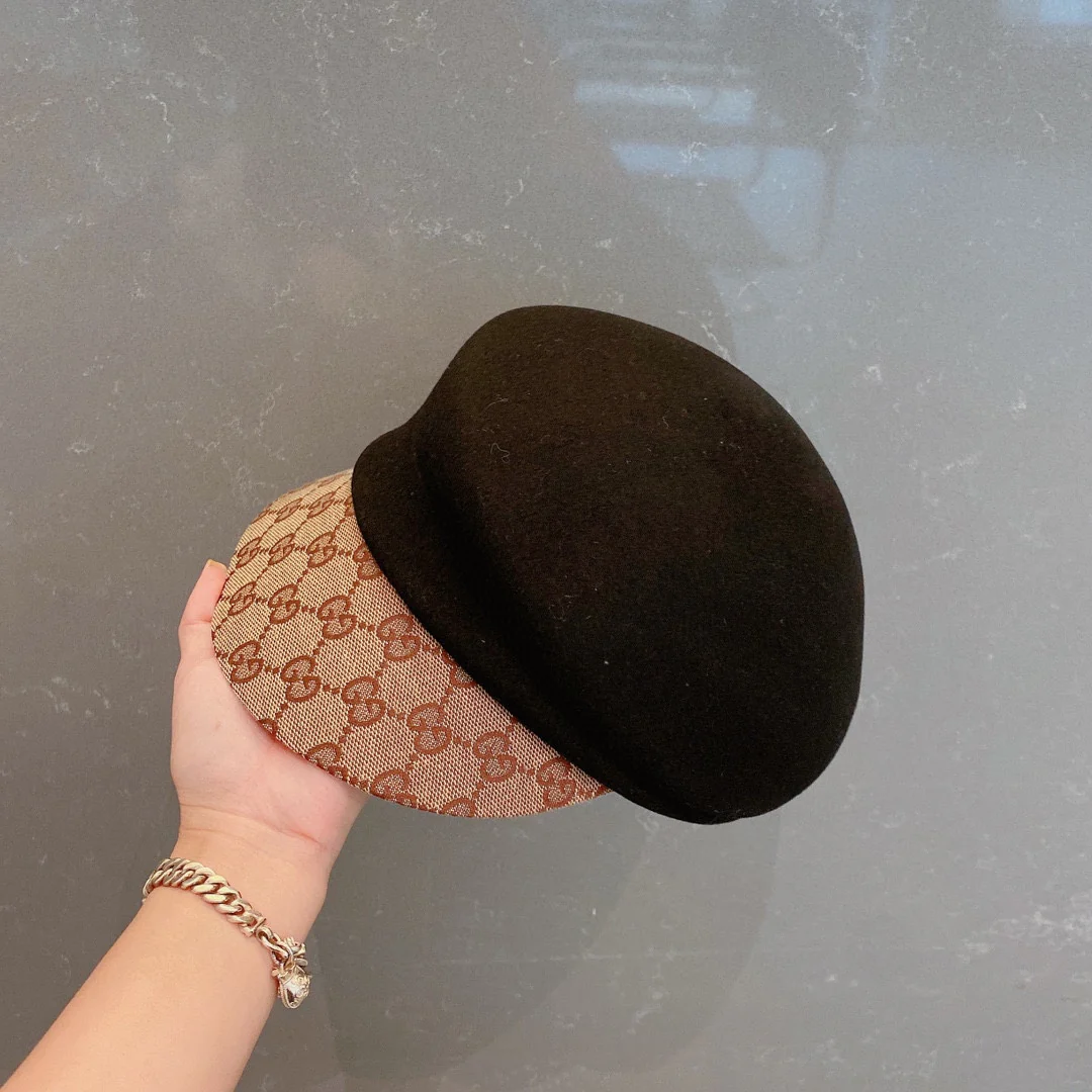 Miu Miu - Черная бейсболка