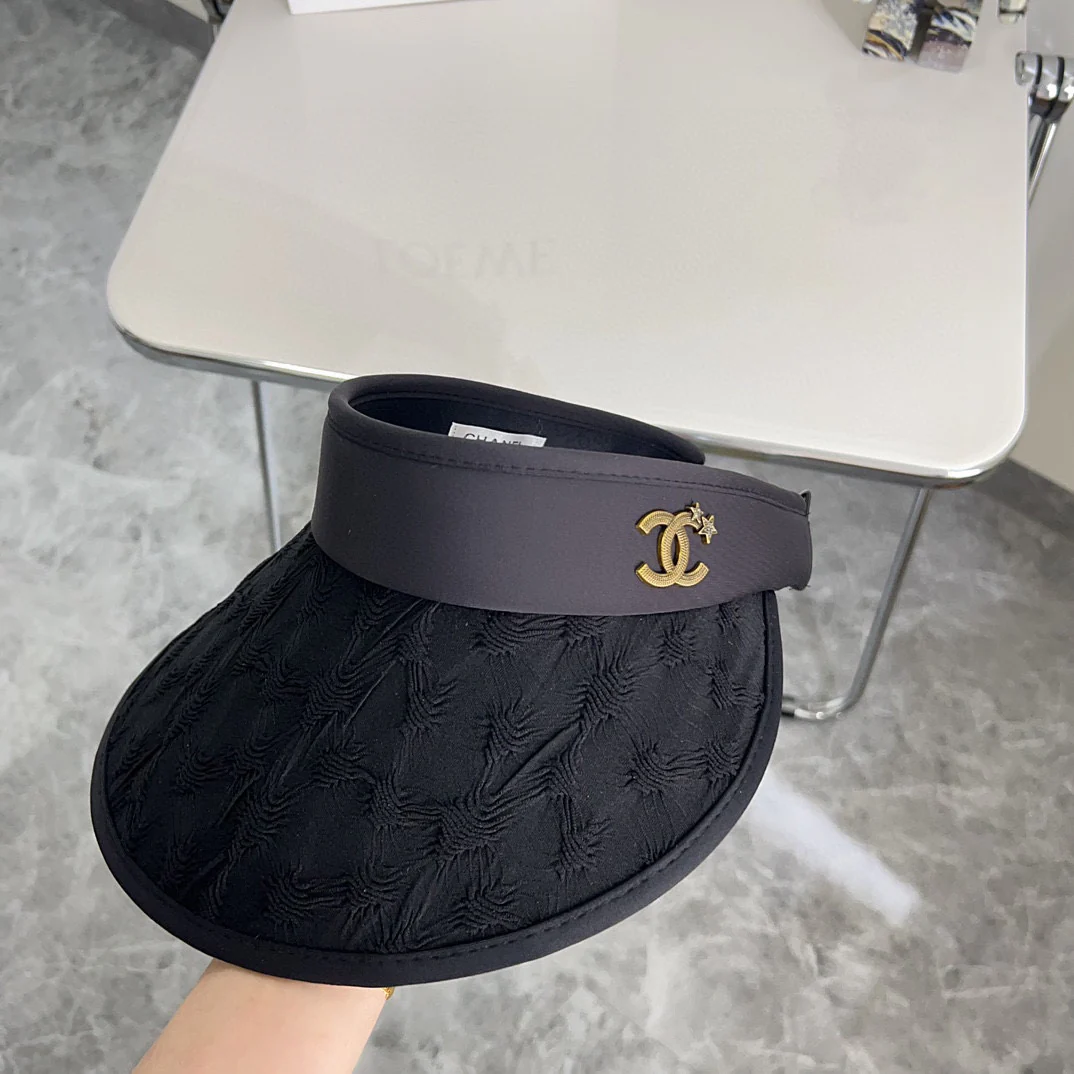 Новая плиссированная солнцезащитная шляпа Chanel 2024 года, лето 2024 года - черная.