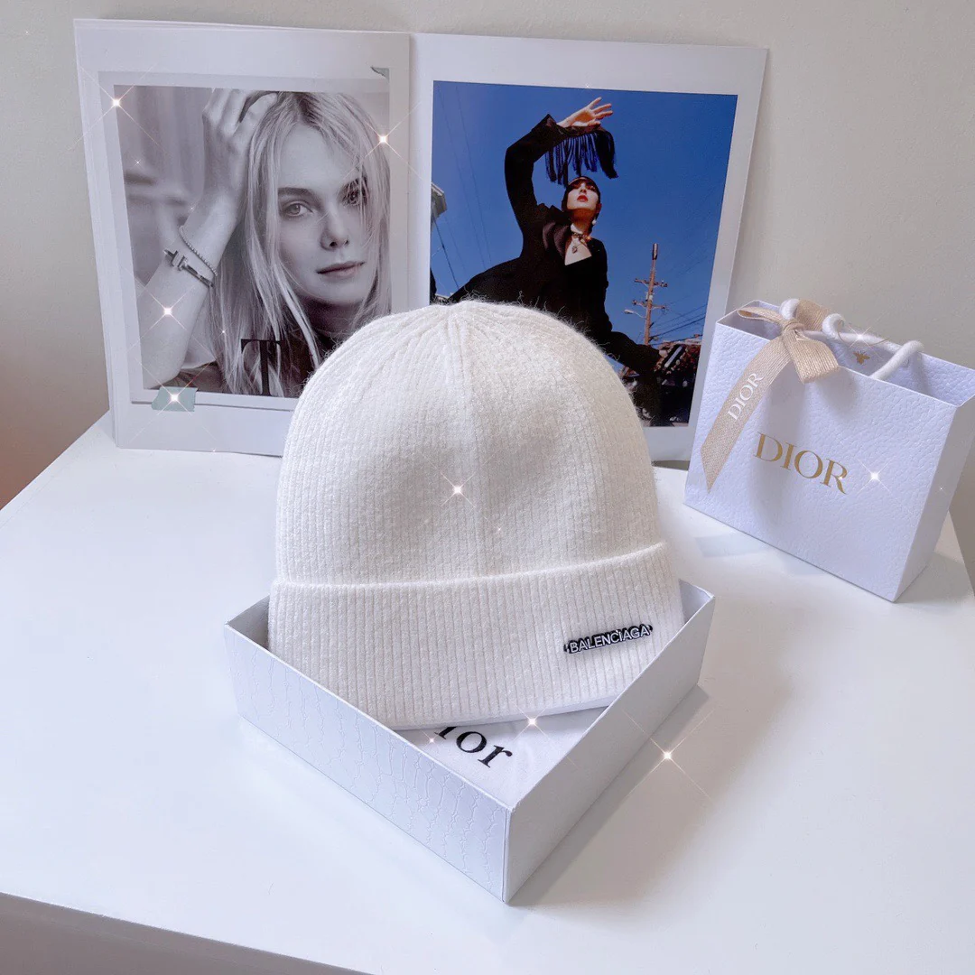 Balenciaga - Шерстяная шапка - Белая